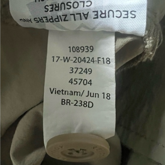 REI Convertible Roll Up Hiking Lightweight Pants Outdoors
Women's 12 - Picture 13 of 15